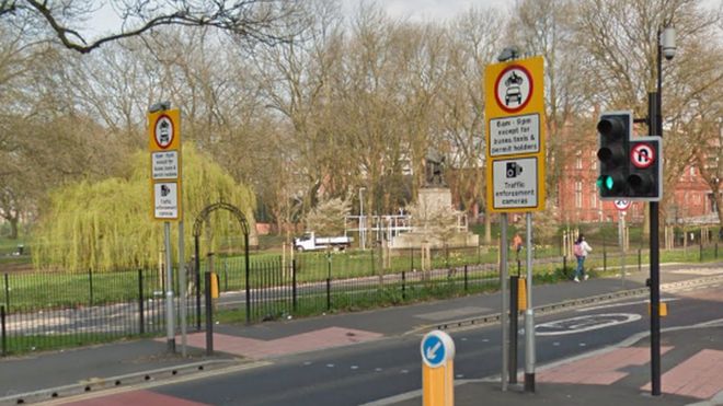 Oxford Road bus lane